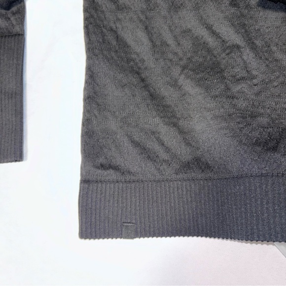 NWOT Lululemon Rest Less Pullover Hoodie Textured Black size 6/8 - Picture 6 of 6